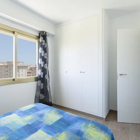 Snug In Valencia With Shared Pool Prázdninový dům Playa de Gandia